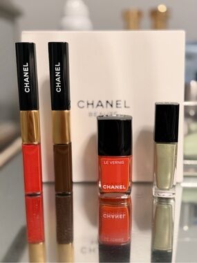 CHANEL *BRAND NEW* BEAUTY SET